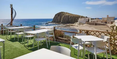 Apartment in la Isleta Near the Beach