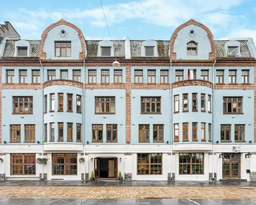 Breeze Hotel Victoria Các khách sạn gần Kløverhuset