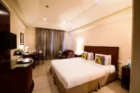 Hotel Majestic Grand Các khách sạn ở Sapror
