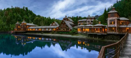 Puyuhuapi Lodge & Spa Отели в г. Сиснес