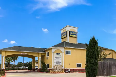 Scottish Inn and Suites Baytown Отели в г. Бейтаун
