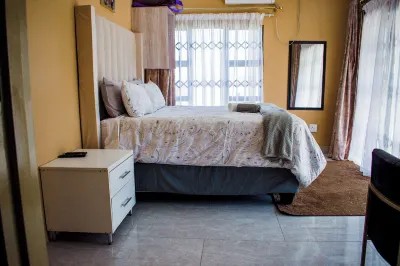 WoodMead Guest House & Events Hoteles en 