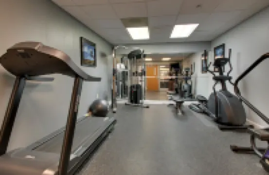 Greenfield Inn & Suites Elizabethtown, KY I65 Exit 94