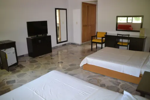Hotel Albatros - ที่มีบาร์