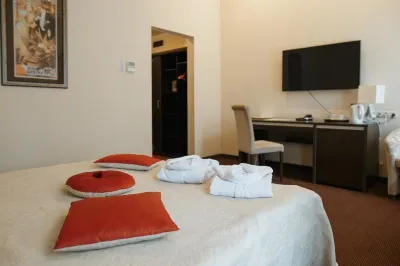 Modern Hotel Hotel in zona Russian academic drama theatre named F. Volkov