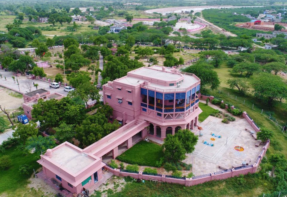 hotel overview picture