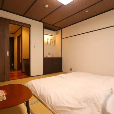 八多屋 四季の彩 旅篭周辺のホテル