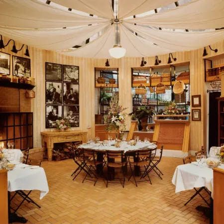 Pine Inn - Carmel Отели рядом с достопримечательностью «Пляж Кармел»