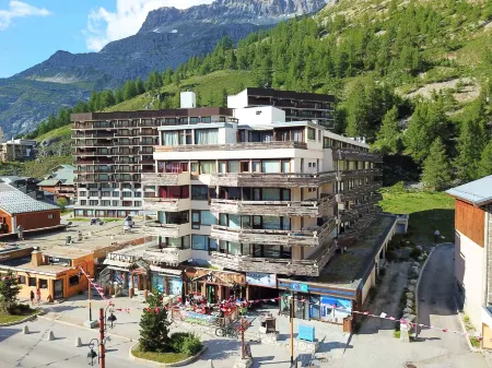 Résidence les Cîmes - Centre Val d'Isère Отели в г. Ланслевиллар