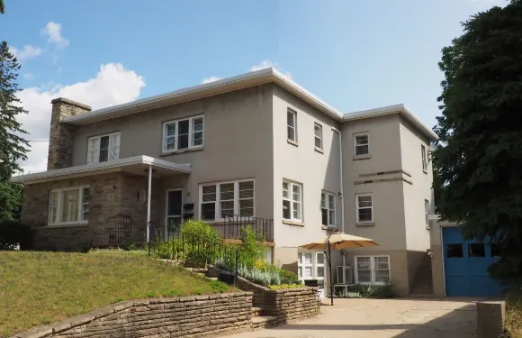 公園旁之家酒店