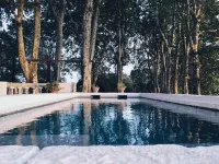 Fontclaire en Provence فنادق في Uchaux