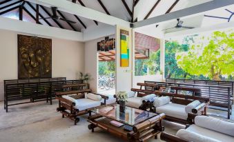 Naiharn Beach Resort