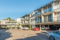 The Brighton Apartments Hotels in Marks Point