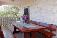 Olive's Garden House
