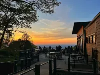Skyland Resort Hotels in Luray