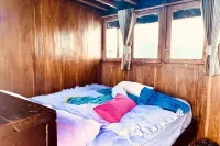 Komodo Boat Trip Các khách sạn ở Macang Tanggar