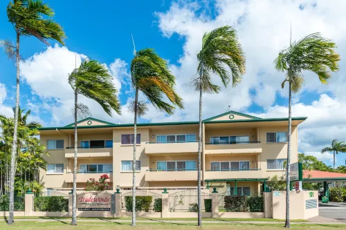 Tradewinds McLeod Holiday Apartments - Mountain view