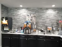 Microtel Inn & Suites by Wyndham Augusta Riverwatch - Breakfast