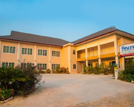 โรงแรมวัทนวรรณ โรงแรมในอำเภอ เทิง