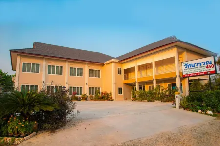 Wattanawan Hotel Отели в г. Thoeng