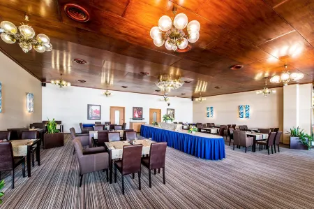 Hotel Cascade Отели рядом с достопримечательностью «Feel Real Chomutov»