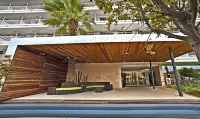 JS Sol de Alcudia Hotel dekat Mucky OMarras