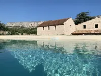 Le Mas Aux Cedres - Teritoria Các khách sạn ở Sault