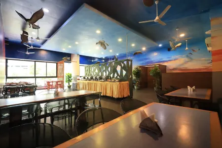 Hummingbird Resort Отели рядом с достопримечательностью «Guru Sikhar»