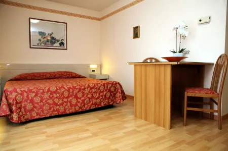 Hotel Excelsior Отели в г. Monfalcone