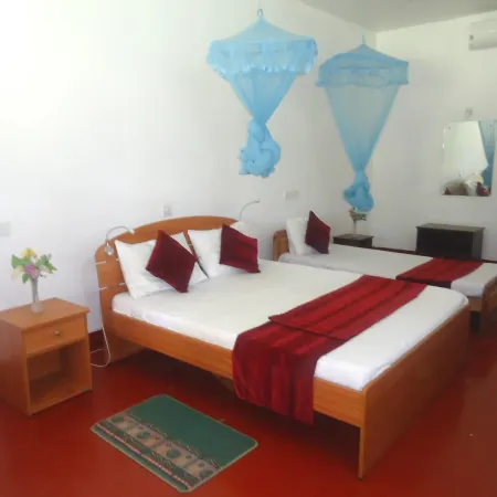 White Sand Beach Inn