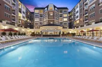 The Vanderbilt Hotel Suites - parking