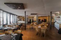 Hotel Panadería y Bungalows Ligüerre de Cinca, - 朝食