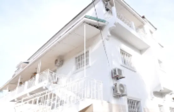 B2 Self Catering Apartments