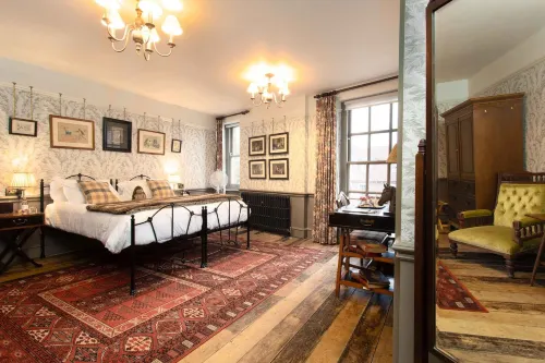 The Crown Hotel - Pet friendly
