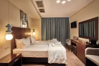 Athens Way Pop Art Hotel - Bed and Breakfasts