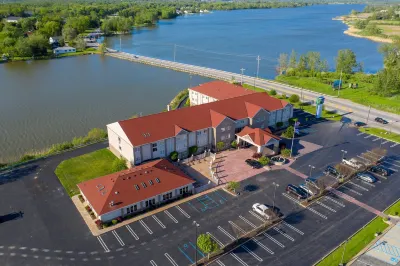 Holiday Inn Express & Suites PORT CLINTON-CATAWBA ISLAND by IHG Hotels near Gem Beach