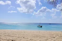 Seagaze Beach House is Perfect for Family, a Few Steps to the Beach