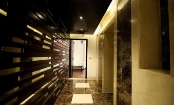 The Prime Balaji Deluxe at New Delhi Railway Station - Free Airport Pickup
