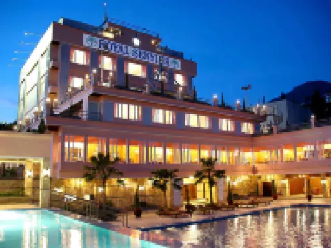Royal Senyiur Hotel Hotels in Prigen