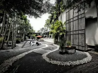 Paragon Inn
