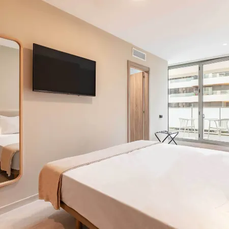 HQ Arena Hotel