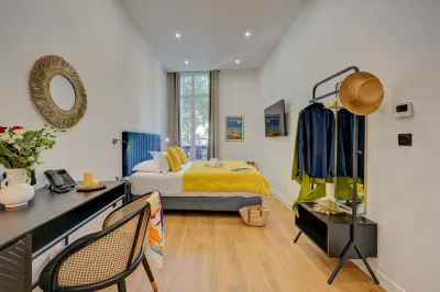 Boutique Hôtel Provencia Hotel in zona Randonnées théâtrales Marcel Pagnol Cie Dans la cour des Grands