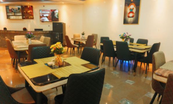 Rolarz Resorts & Hotel