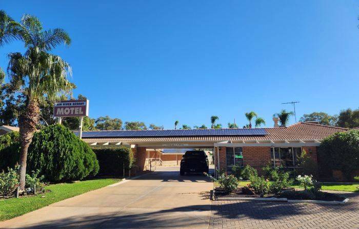 Sun River Resort