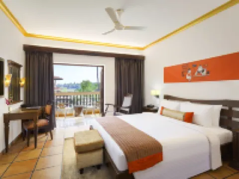 Lazy Lagoon, Baga A Lemon Tree Resort, Goa Hoteles en Baga