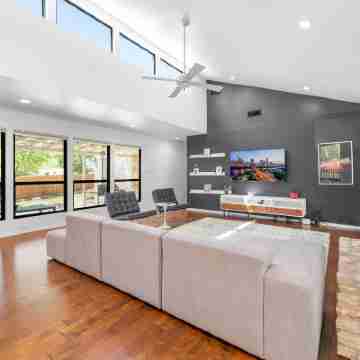 Close to Domain DT Shopping Chic Serene 3BR Others