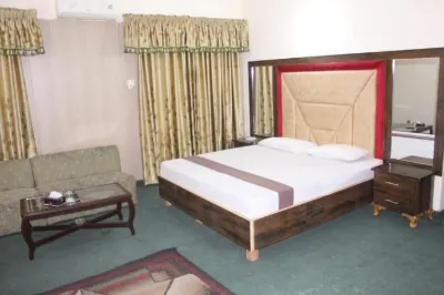 Decent Palace Hotel Hotels in Lahore District