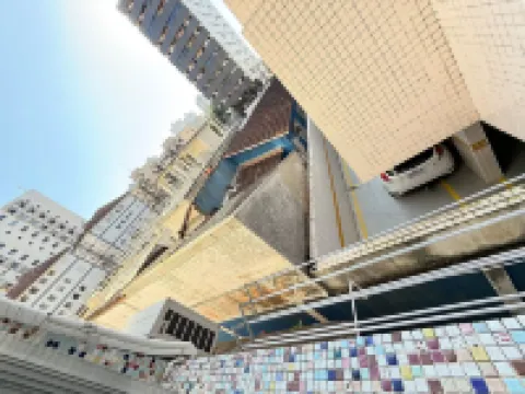 腳踏沙灘堡壘角