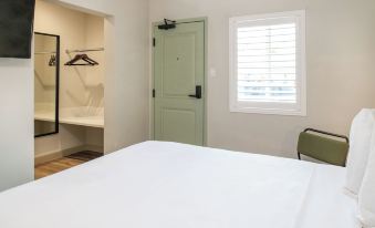 The LEEF Hotel