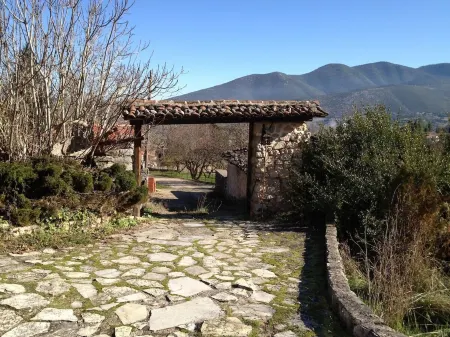 260m2 Unique Mountain House in Lilea Parnasos